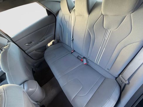 Used 2022 Hyundai Elantra SEL w/ Convenience Package image 13