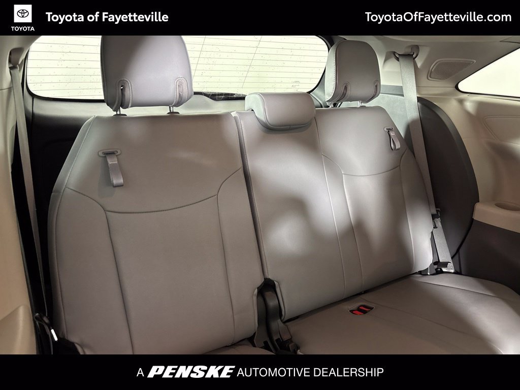 Certified 2023 Toyota Sienna Limited FWD image 14