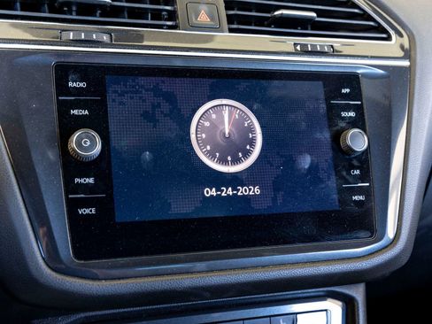 Used 2020 Volkswagen Tiguan SE R-Line w/ 3rd Row Seat Package AWD/4WD image 13