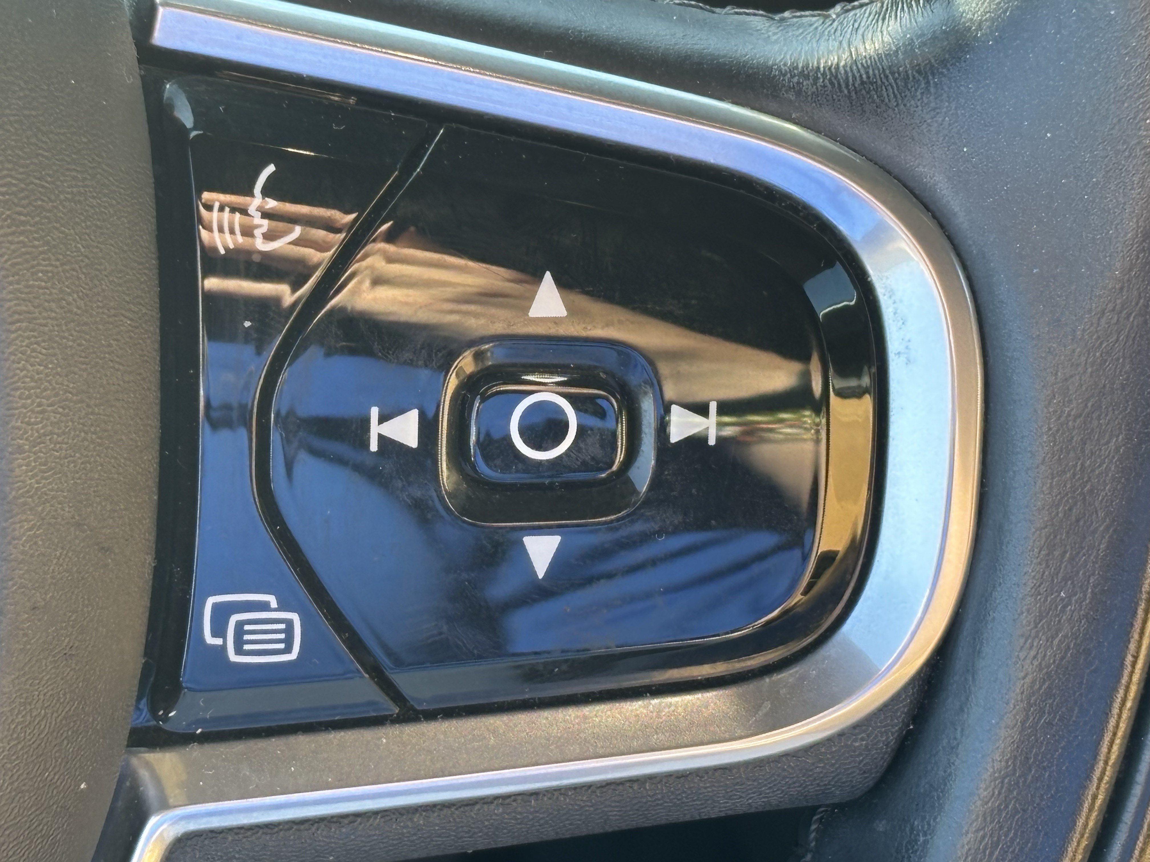 Used 2018 Volvo XC90 T6 Inscription w/ Convenience Package AWD/4WD image 20