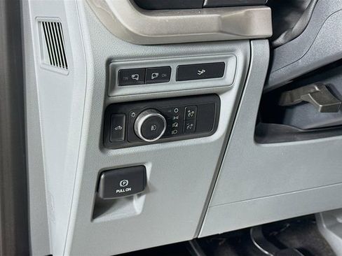 Certified 2022 Ford F150 XLT w/ Equipment Group 302A High image 10