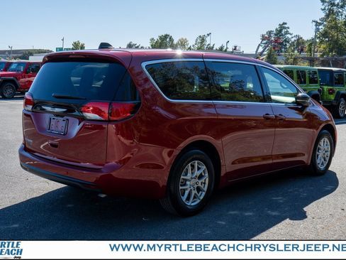 New 2026 Chrysler Voyager LX image 6