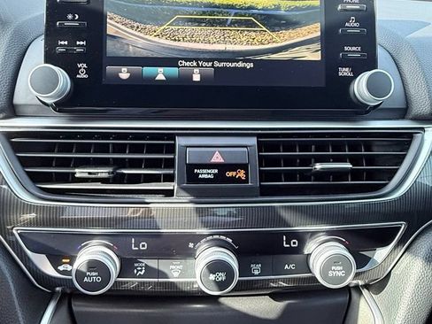 Used 2019 Honda Accord Sport image 5