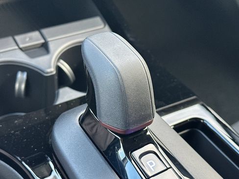 New 2026 Toyota Prius Plug-In Hybrid FWD image 23