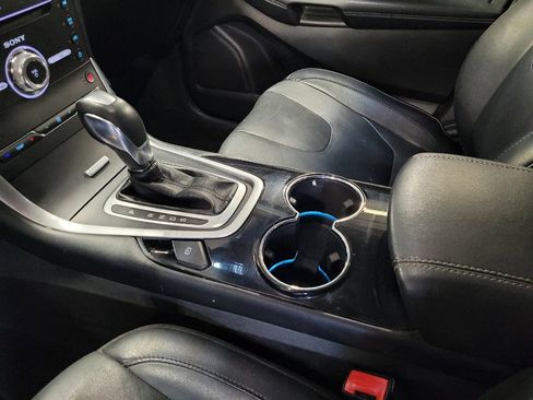 Used 2018 Ford Edge Titanium AWD/4WD image 26