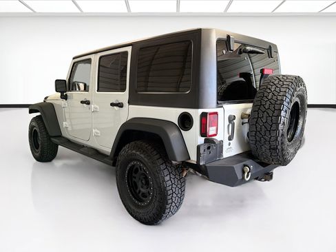 Used 2016 Jeep Wrangler Unlimited Sport w/ Quick Order Package 24S AWD/4WD image 6