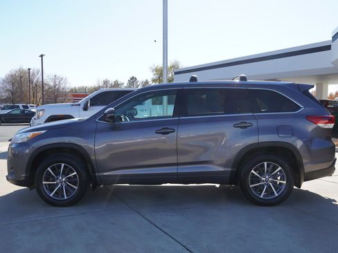 Used 2018 Toyota Highlander XLE image 5