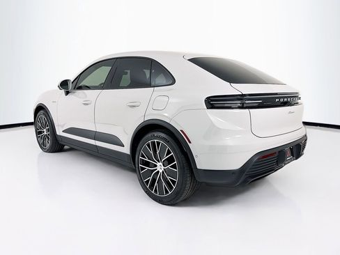 New 2026 Porsche Macan Electric image 3