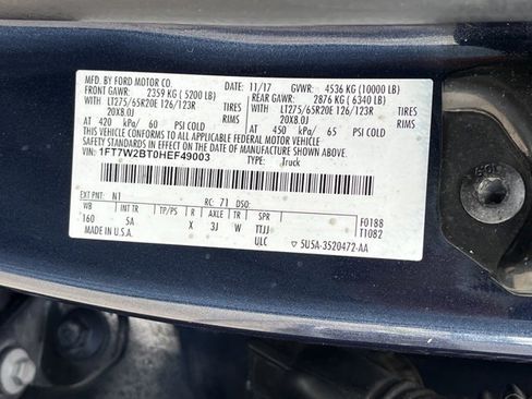 Used 2017 Ford F250 Lariat w/ Chrome Package image 28