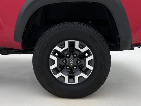 Used 2016 Toyota Tacoma TRD Off-Road w/ Towing Package AWD/4WD image 27