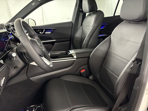 Certified 2026 Mercedes-Benz GLC 300 image 5