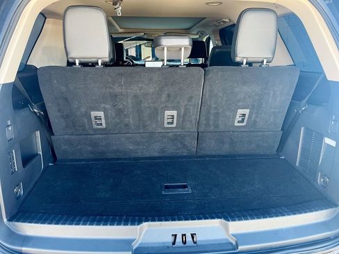 Used 2023 Ford Expedition XLT RWD image 28