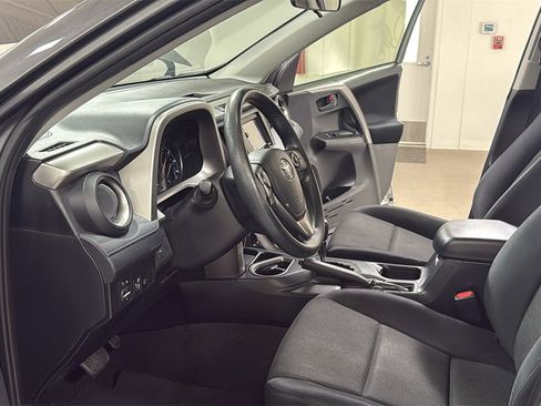 Used 2017 Toyota RAV4 LE image 12