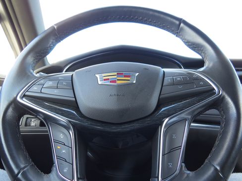 Certified 2023 Cadillac XT5 Premium Luxury w/ LPO, Floor Liner Package image 21