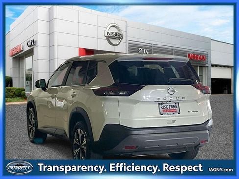 Used 2023 Nissan Rogue SV AWD/4WD image 8