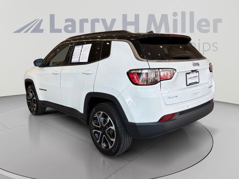 Used 2024 Jeep Compass Limited AWD/4WD image 3