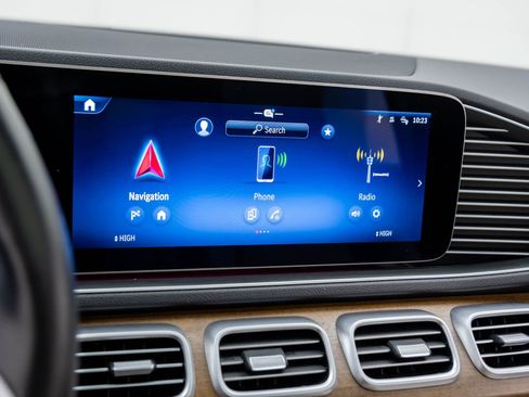 Certified 2024 Mercedes-Benz GLE 350 4MATIC w/ Winter Package image 26