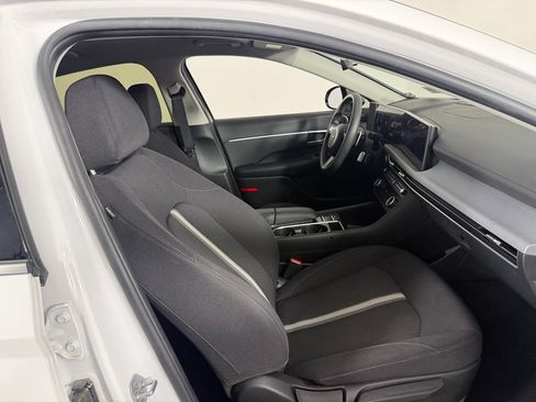 Used 2025 Hyundai Sonata SEL FWD image 30