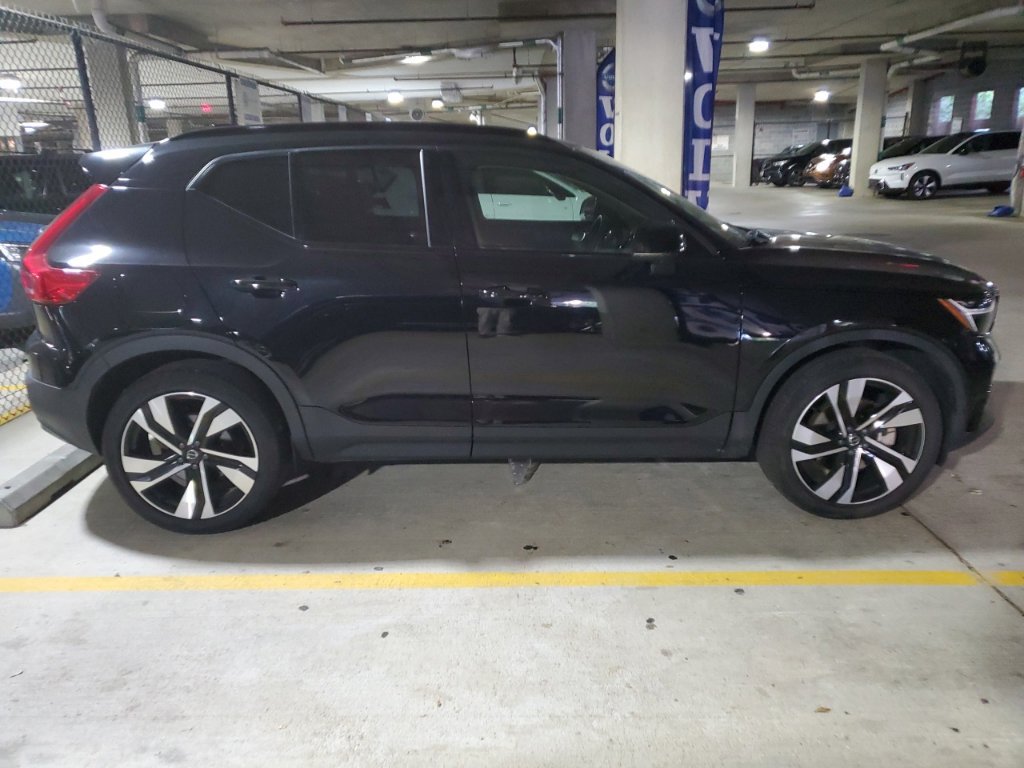 Used 2024 Volvo XC40 B5 Plus w/ Climate Package AWD/4WD image 26