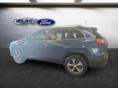 Used 2019 Jeep Cherokee Limited AWD/4WD image 3