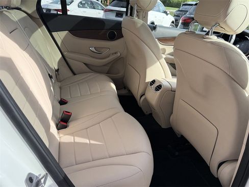 Certified 2022 Mercedes-Benz GLC 300 4MATIC image 30