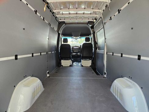 Used 2026 Mercedes-Benz Sprinter 2500 image 18