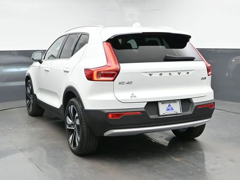 Used 2023 Volvo XC40 B5 Ultimate w/ Protection Package Premier AWD/4WD image 8