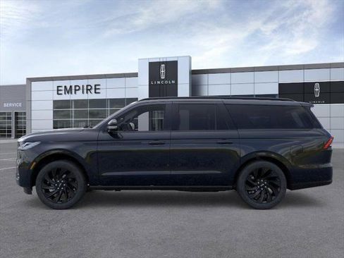 New 2026 Lincoln Navigator L Reserve w/ Jet Appearance Package image 3