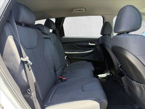 Used 2020 Hyundai Santa Fe SE FWD image 17