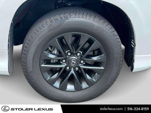 Used 2023 Lexus GX 460 Premium w/ Premium Package AWD/4WD image 12