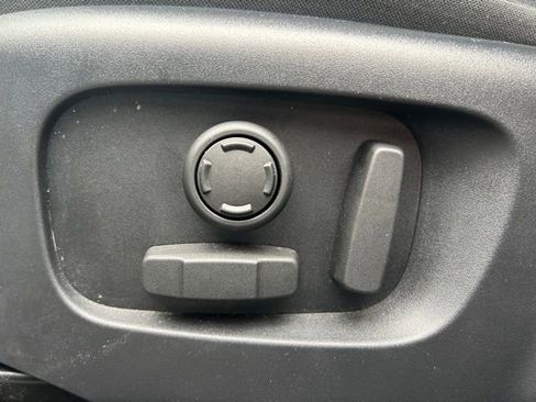 Used 2024 Land Rover Range Rover Evoque S image 27