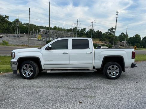 Used 2018 GMC Sierra 1500 SLT AWD/4WD image 2