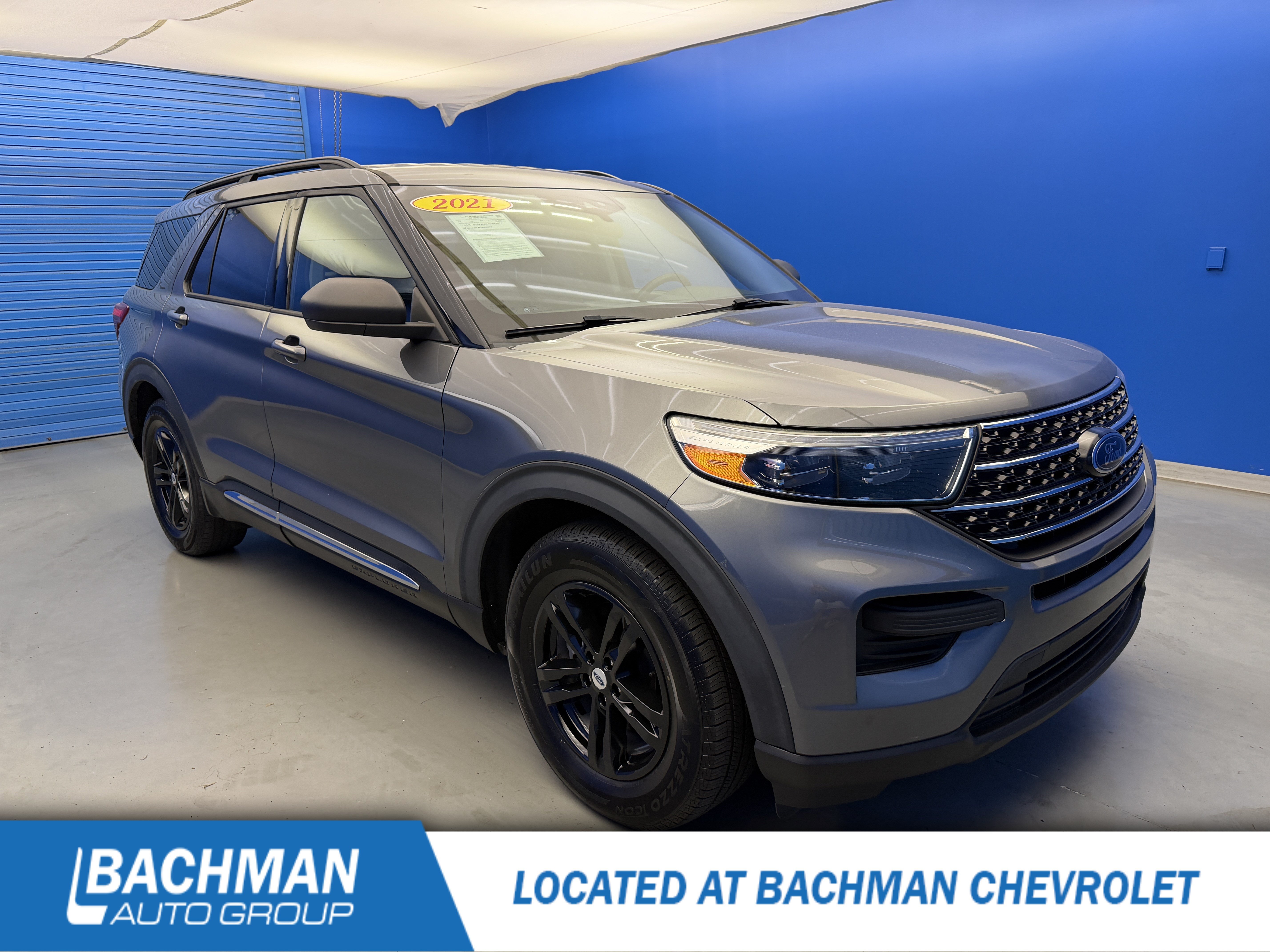 Used 2021 Ford Explorer XLT RWD image 1