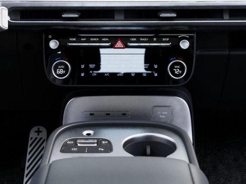 New 2026 Hyundai Ioniq 9 Calligraphy AWD/4WD image 16