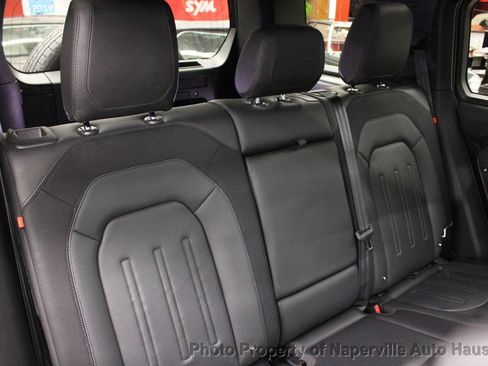 Used 2022 Land Rover Defender 110 X-Dynamic HSE AWD/4WD image 36