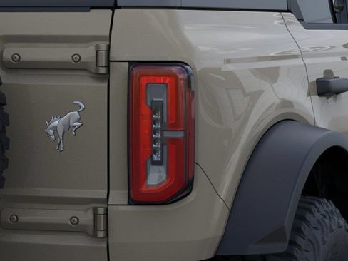 New 2026 Ford Bronco Badlands AWD/4WD image 24