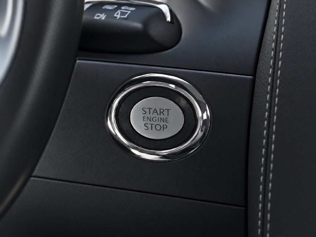 Used 2022 INFINITI QX80 Luxe w/ All-Season Package AWD/4WD image 10