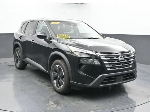 Used 2025 Nissan Rogue SV AWD/4WD image 6