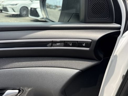 Used 2023 Hyundai Tucson Limited AWD/4WD image 19