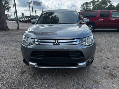 Used 2015 Mitsubishi Outlander SE FWD image 10