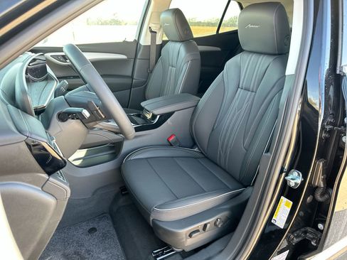 New 2025 Buick Envision Avenir image 17