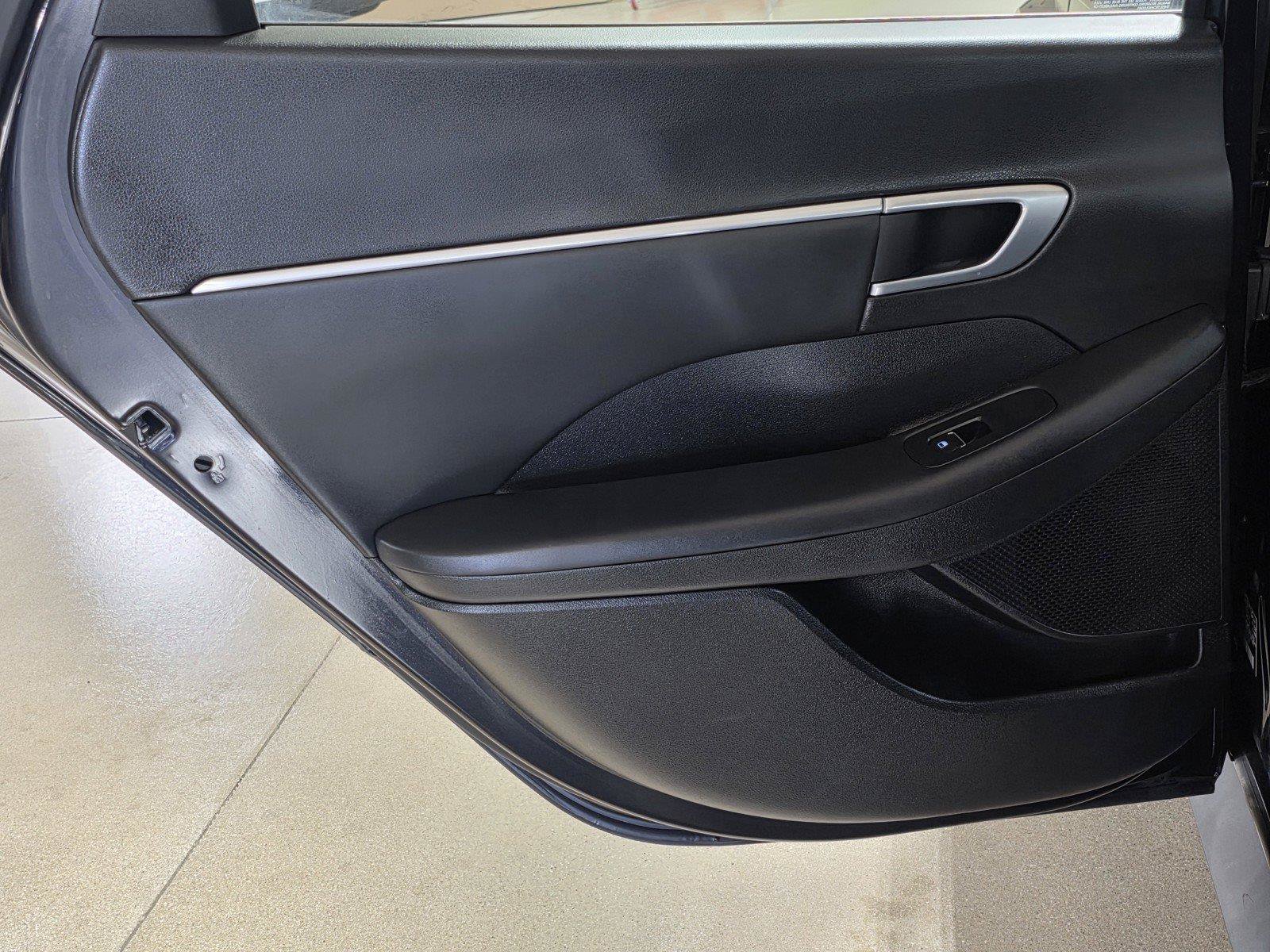 Used 2021 Hyundai Sonata Blue FWD image 13