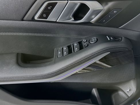 Used 2023 BMW X5 xDrive45e image 21