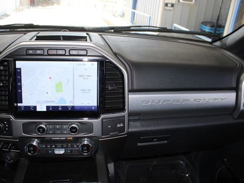 Used 2022 Ford F250 Platinum w/ Tremor Off-Road Package image 32