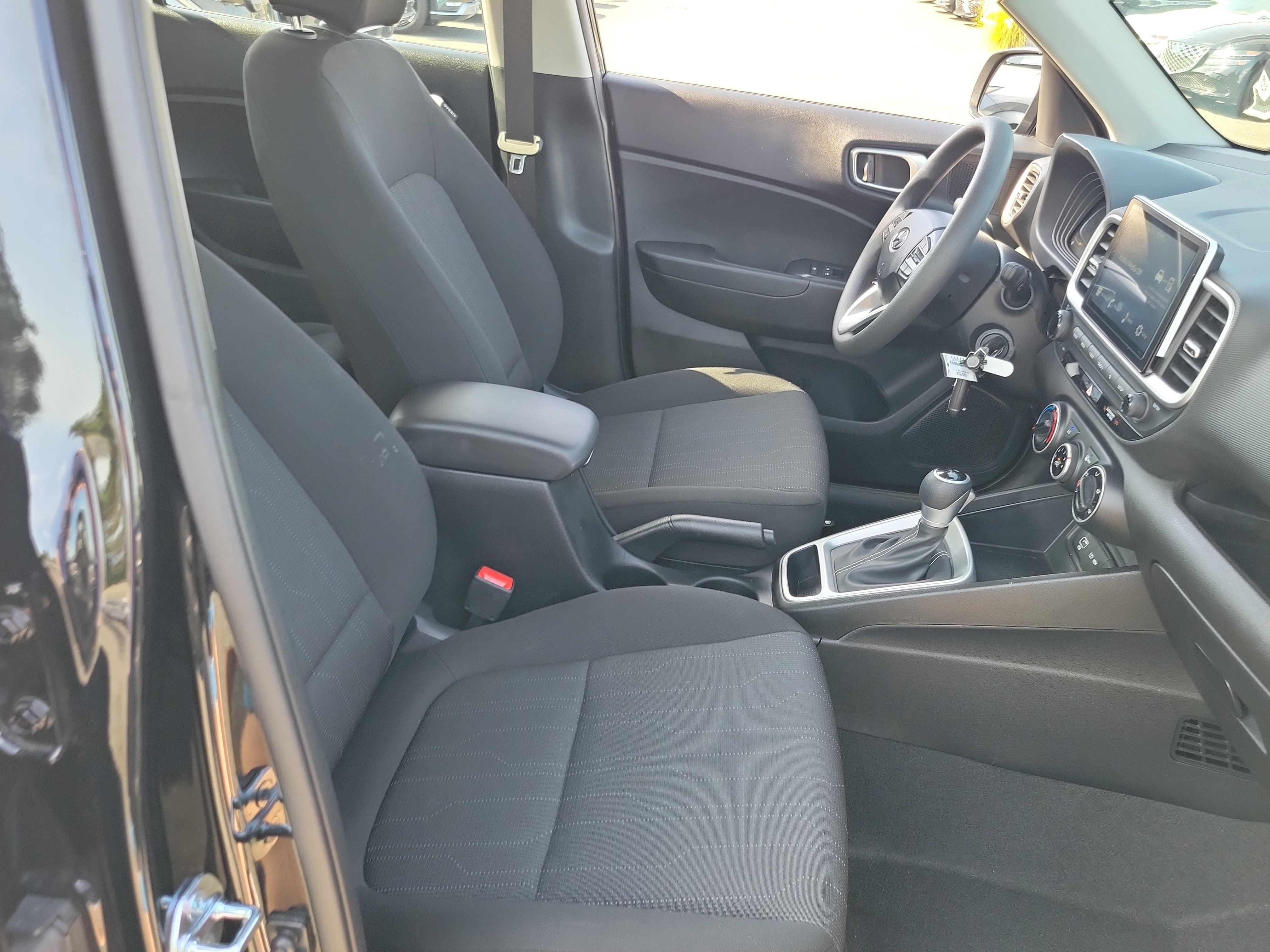 Certified 2026 Hyundai Venue SE FWD image 20