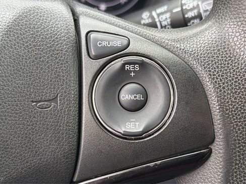 Used 2017 Honda HR-V LX image 30