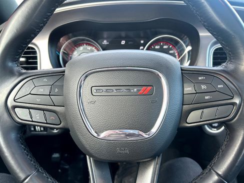 Used 2022 Dodge Charger SXT w/ Driver Convenience Group image 10