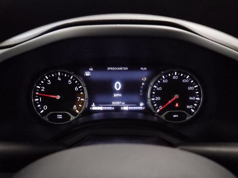 Certified 2023 Jeep Renegade Latitude w/ Sun/Sound Group AWD/4WD image 31