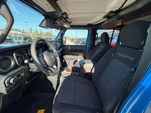 New 2026 Jeep Gladiator Mojave AWD/4WD image 12