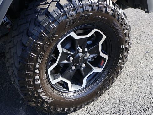 Used 2022 Jeep Gladiator Rubicon w/ LED Lighting Group AWD/4WD image 46